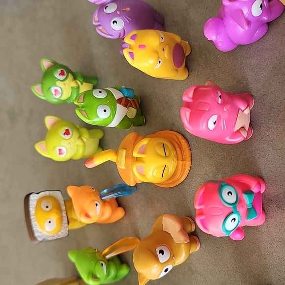 ✨️SOLD✨️Lost Kitties Collection x37 Lot - Picture 6 of 10